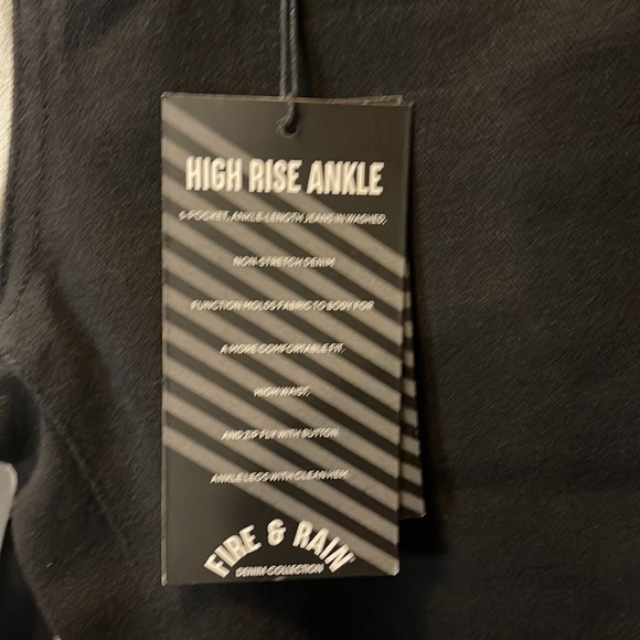 Fire & Rain Denim. NWT High Rise Ankle. NWT10 - Picture 13 of 14